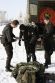 Vojaci, hasiči a policajti hľadali cestu spod ľadu